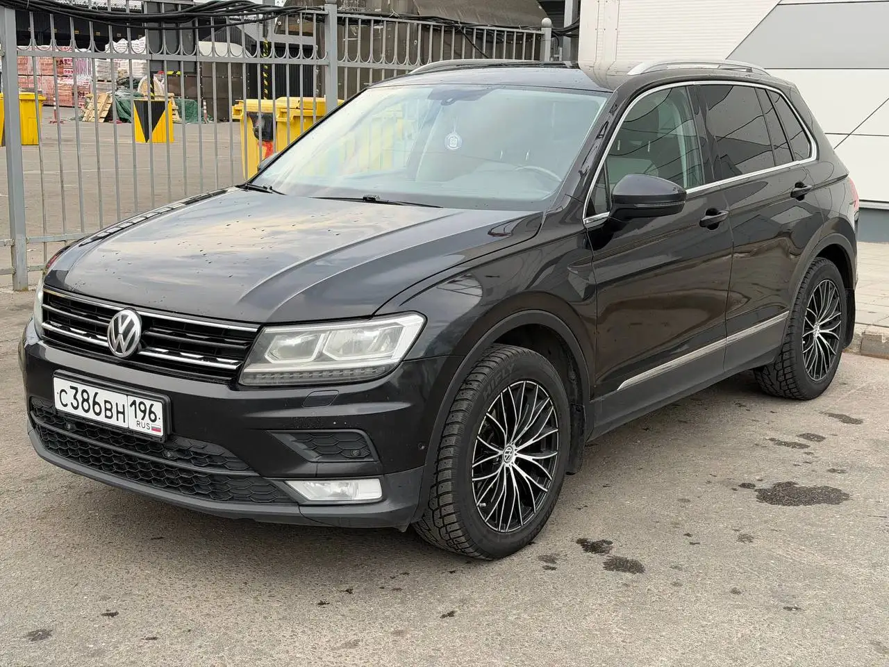 Volkswagen Tiguan 2017 - Легковые автомобили (Авто) в Москва