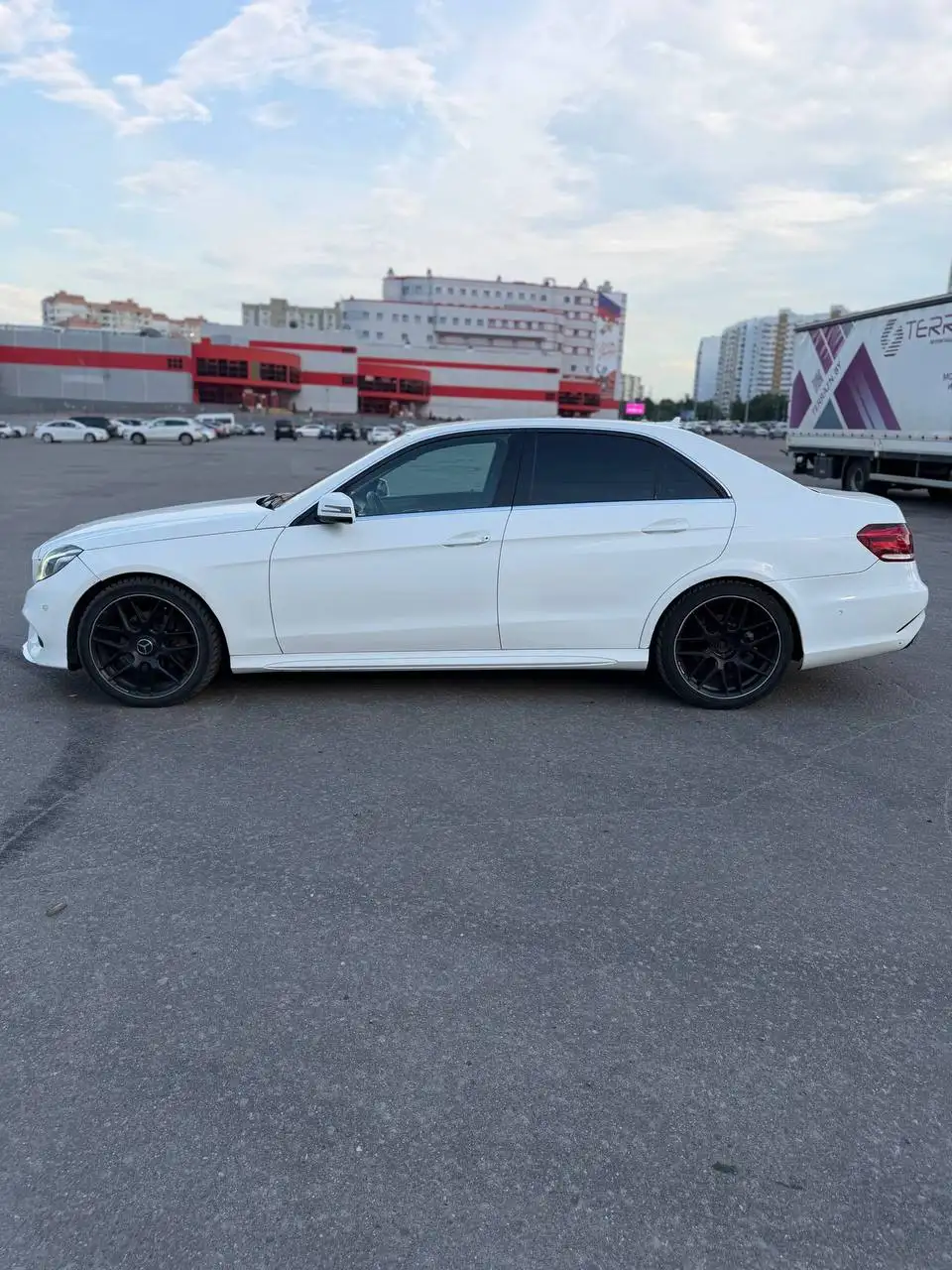 Mercedes-Benz E 212 2013 - Легковой автомобиль (Авто) в Москва
