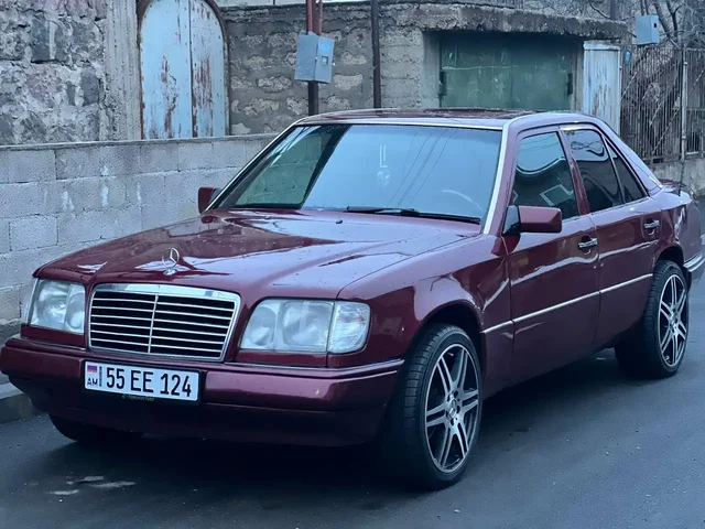 Mercedes W124 1993 года продажа - Запчасти для легковых автомобилей в Москва