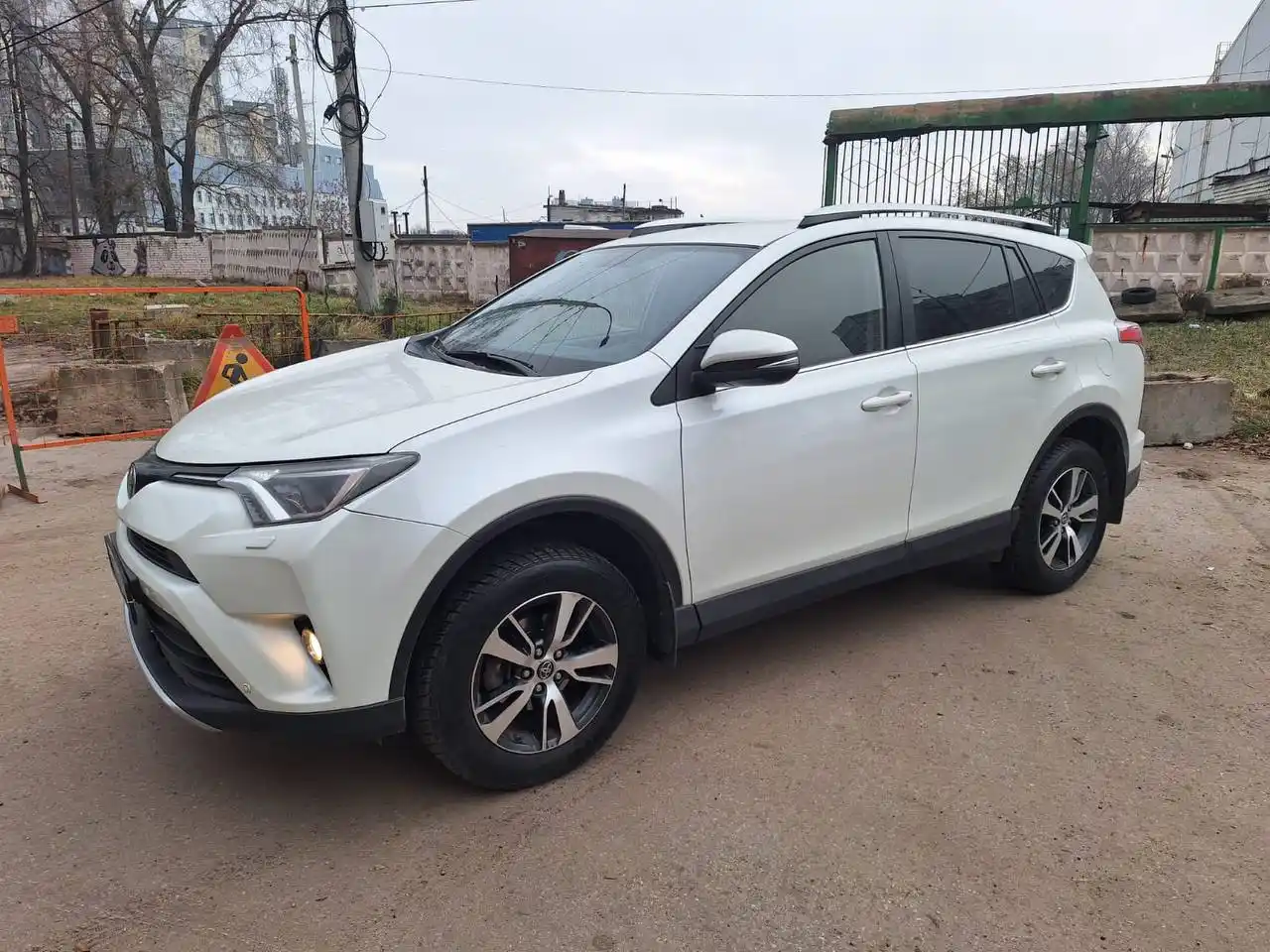 Toyota Rav4 2016 года