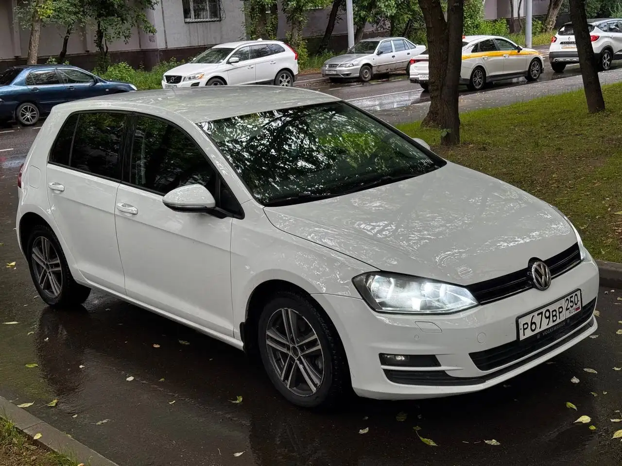 Volkswagen Golf 7 2013 - Авто в Москва