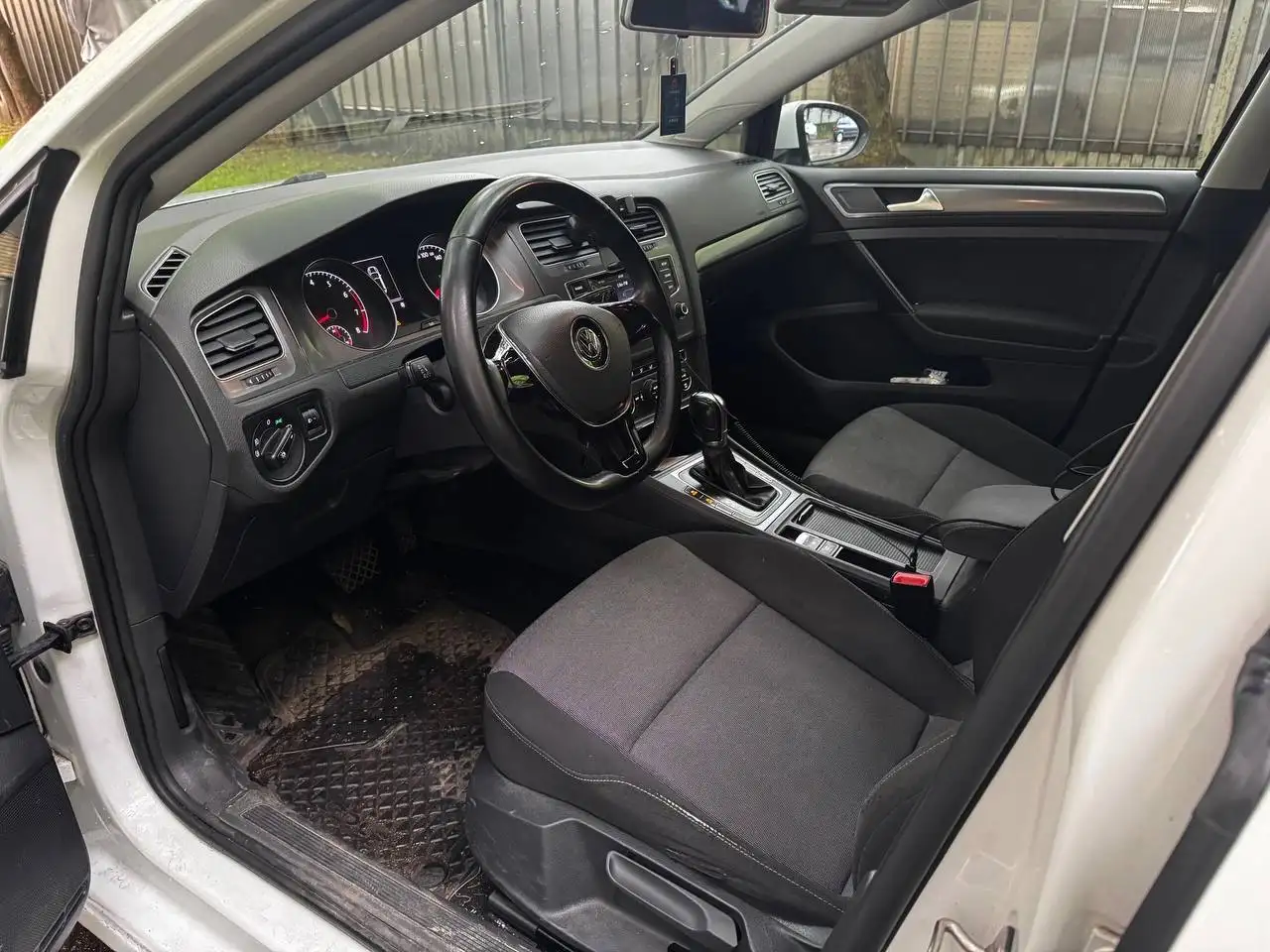 Volkswagen Golf 7 2013 - Авто в Москва