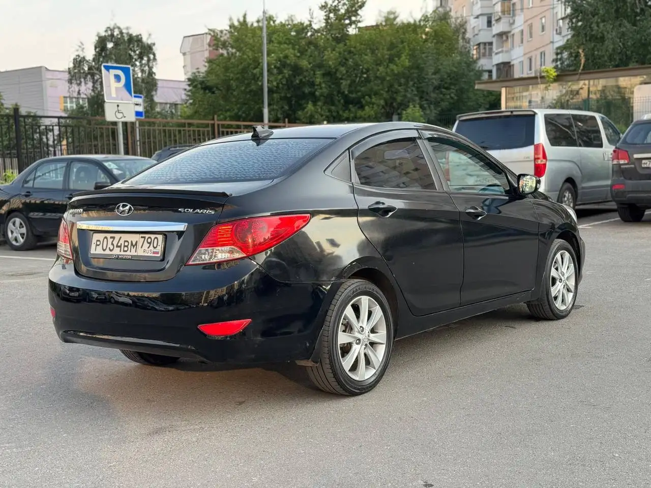 Hyundai Solaris 2013 - Легковые автомобили (Авто) в Москва
