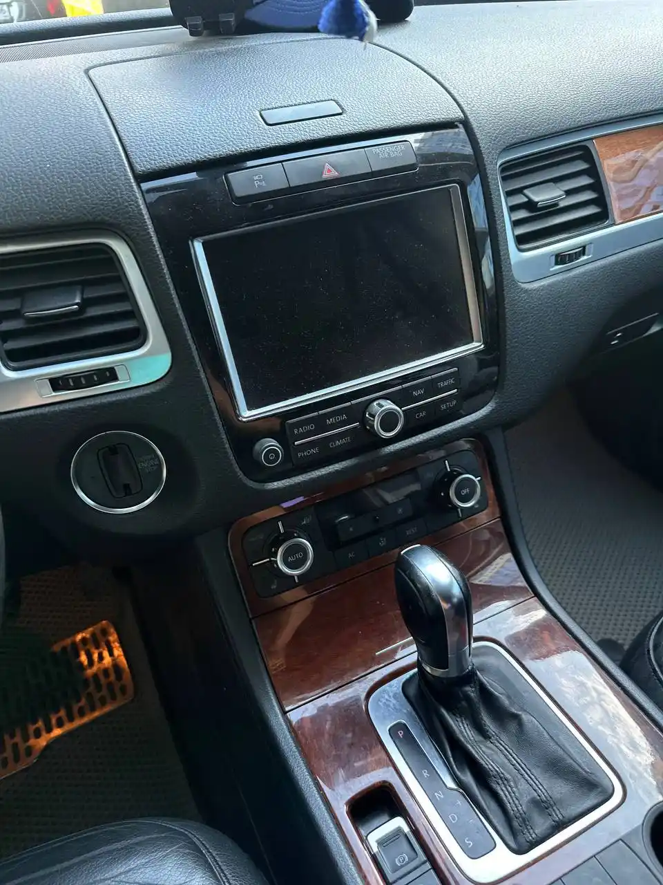 VOLKSWAGEN TOUAREG 2010