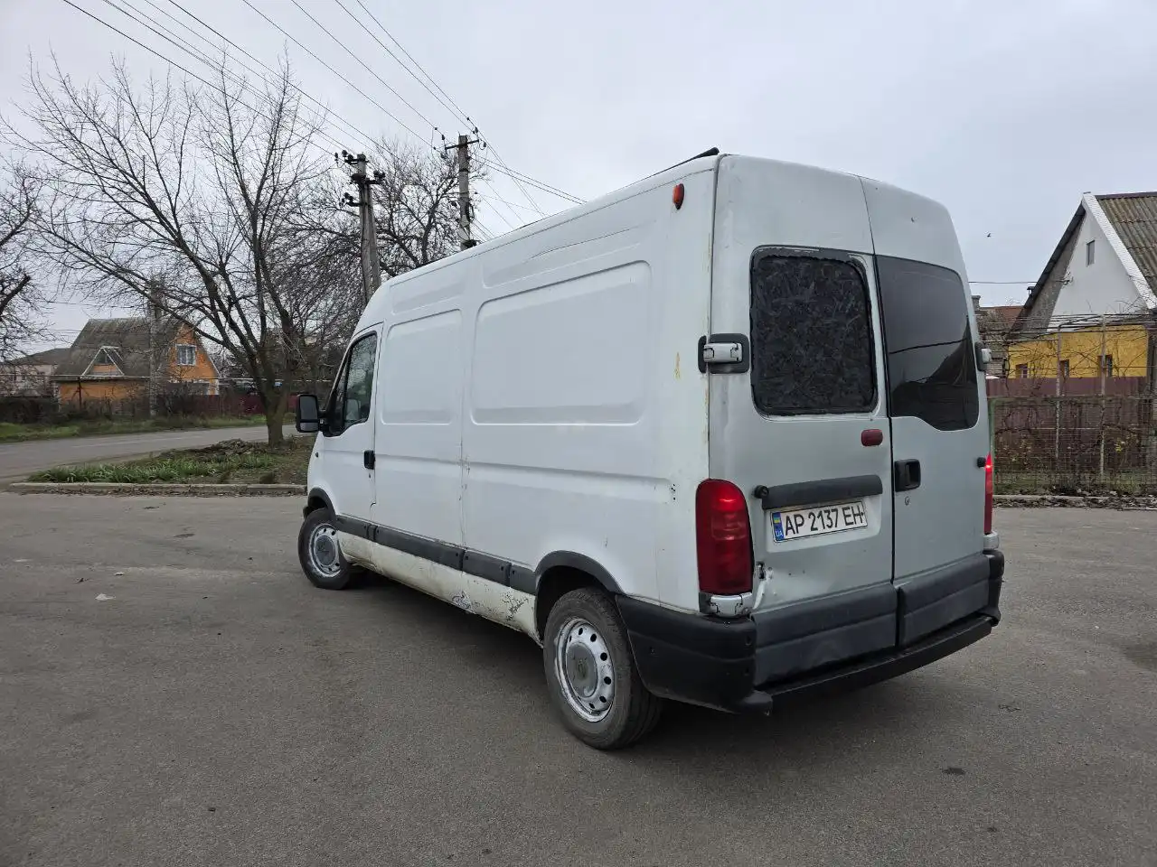 Продам бусик 2.5 TDI 5 ступка переднепривод