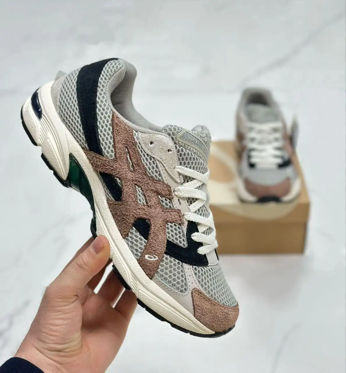 Asics кроссовки новая коллекция 2025