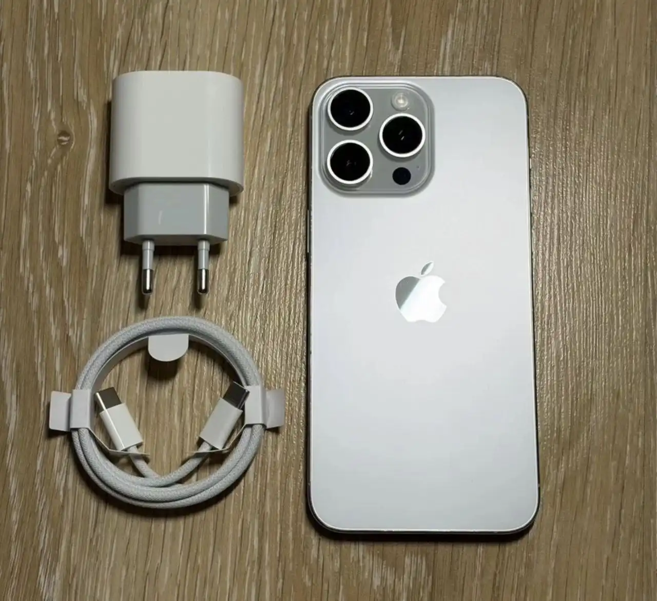 Подарок iPhone 15 Pro Max 512 ГБ