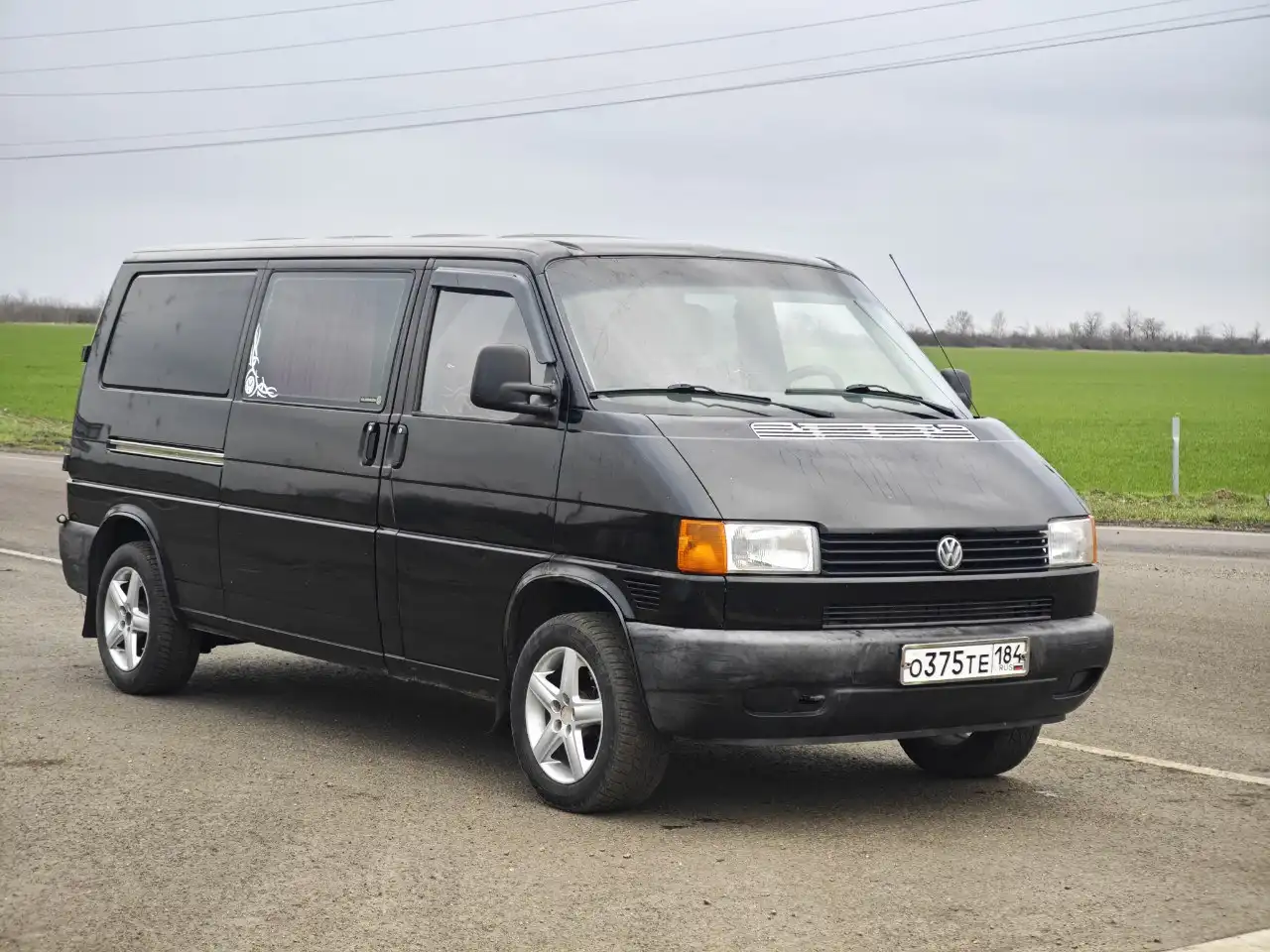 Volkswagen Transporter T4 2001 года в хорошем состоянии