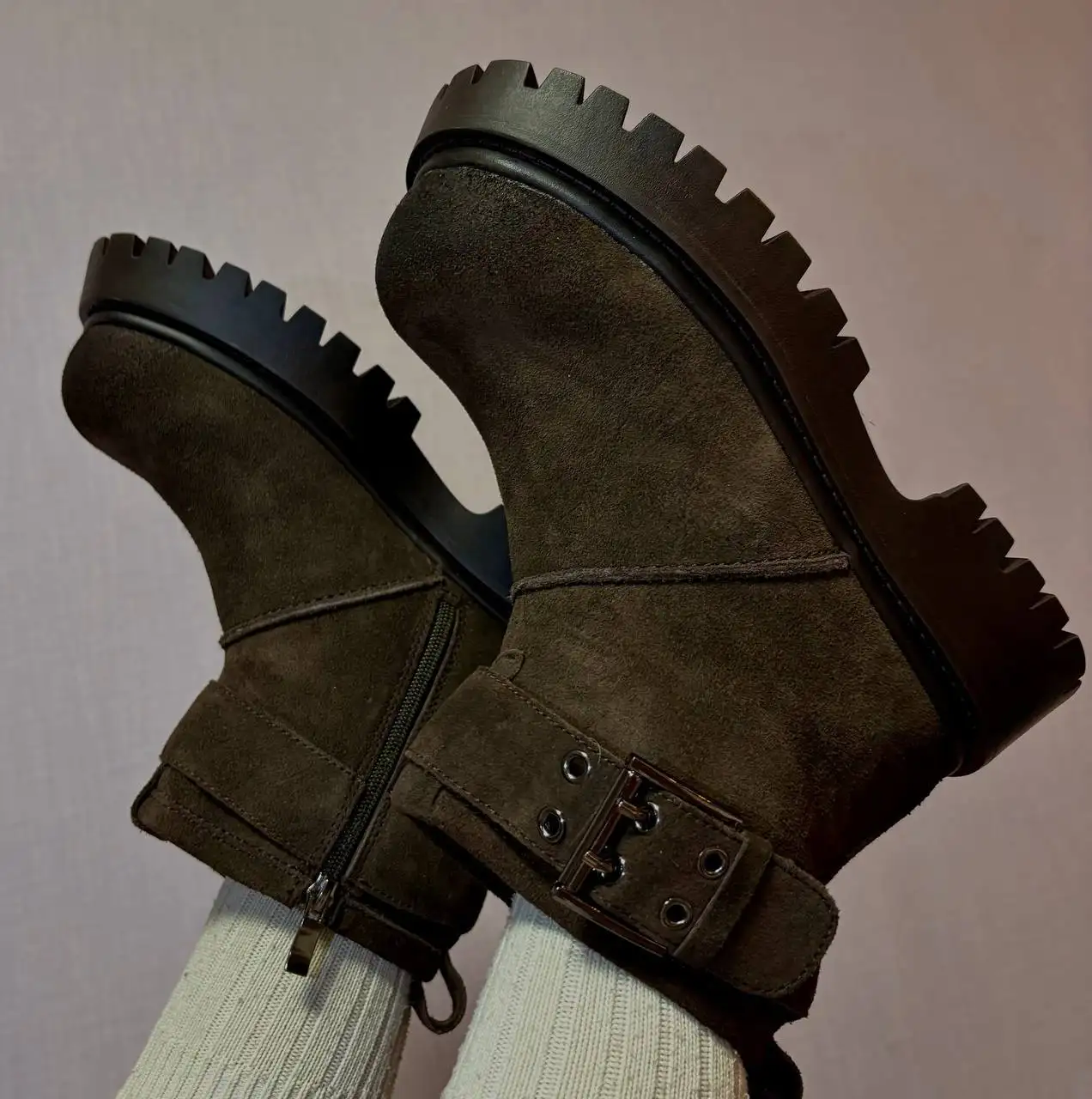 Зимние женские ботинки из натуральной замши - Обувь (Одежда) в Воронеж