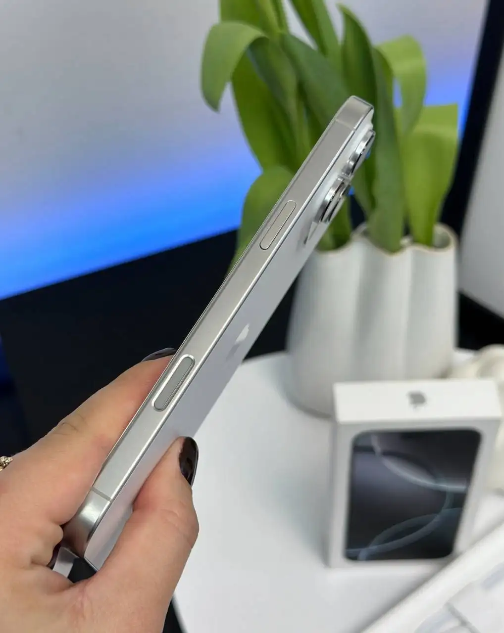 iPhone 16 Pro White Titanium 256Gb - Смартфоны (Электроника) в Воронеж