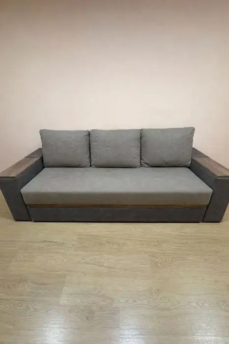 Отдам шкаф и диван - Барахолка в Москва