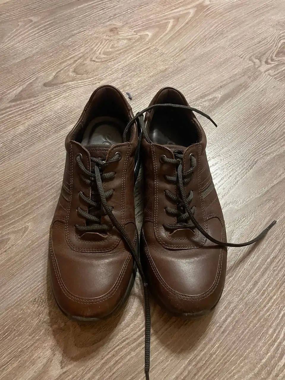 Продажа обуви, одежды и спортивных товаров - Одежда в Москва