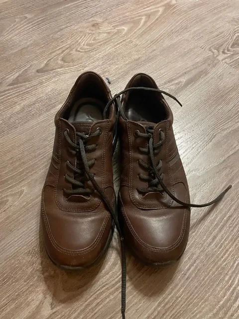 Продажа обуви, одежды и спортивных товаров - Спортивная обувь в Москва