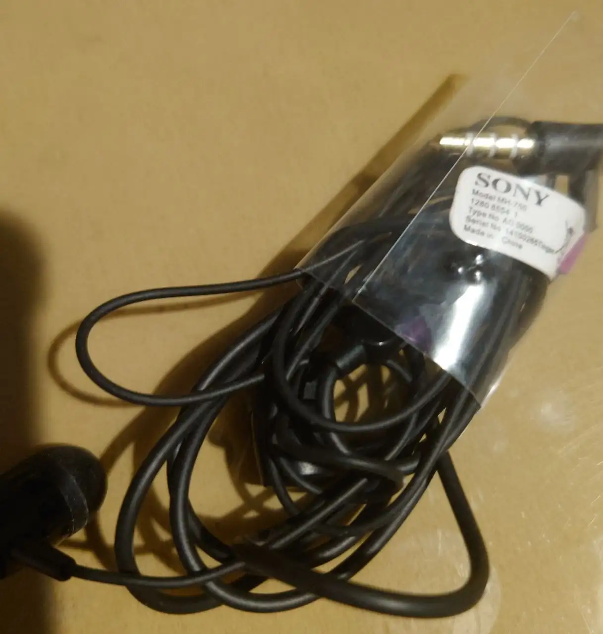 Наушники SONY Xperia XA2 Ultra Dual новые - Аксессуары для телефонов (Электроника) в Москва