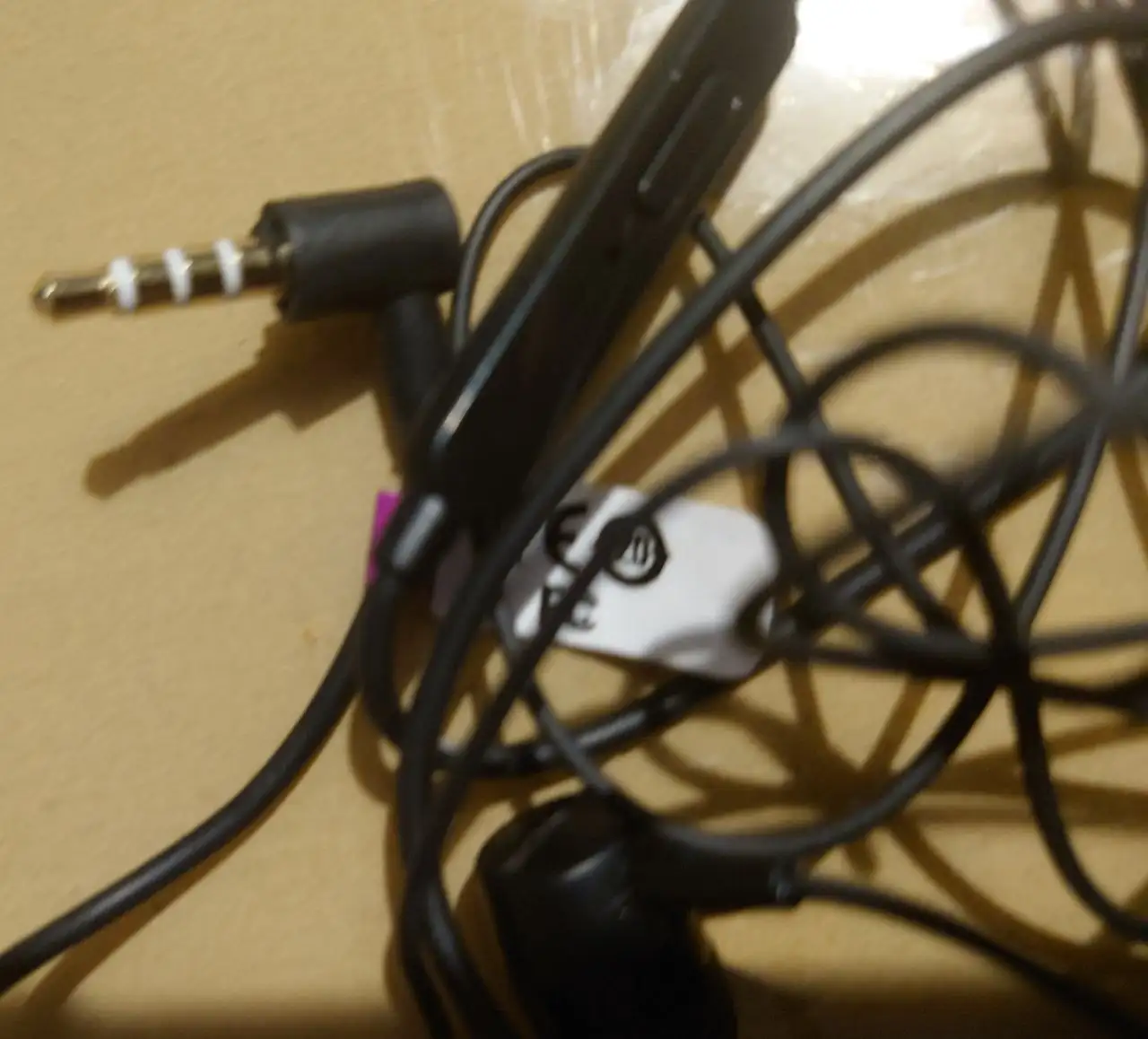 Наушники SONY Xperia XA2 Ultra Dual новые - Аксессуары для телефонов (Электроника) в Москва