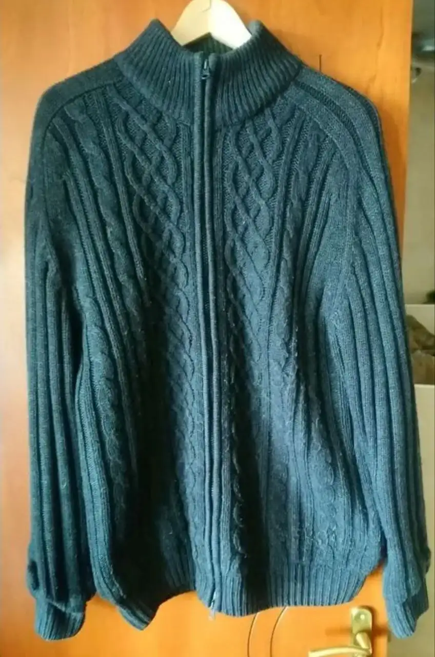 Мужской утепленный полувер серого цвета - Верхняя одежда (Одежда) в Москва