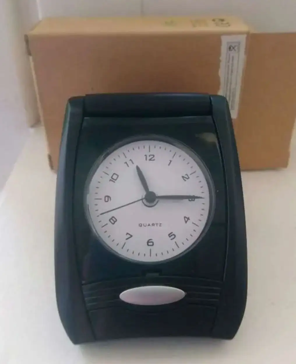 Настольные часы-будильник новые в коробочке - Часы (Электроника) в Москва