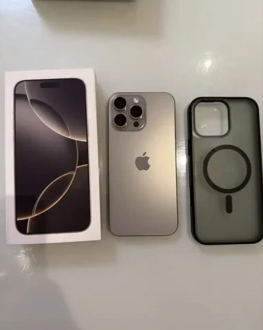 iPhone 16 Pro Max 1TB в подарок девушке - Планшеты в Москва
