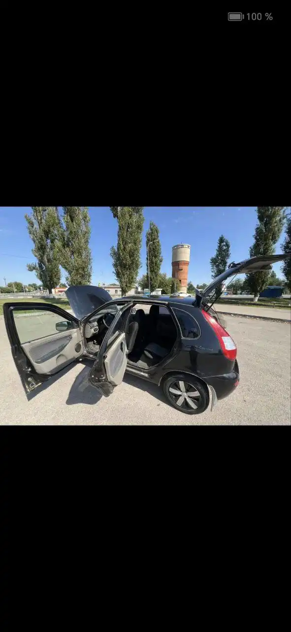 Автомобиль 2011 года