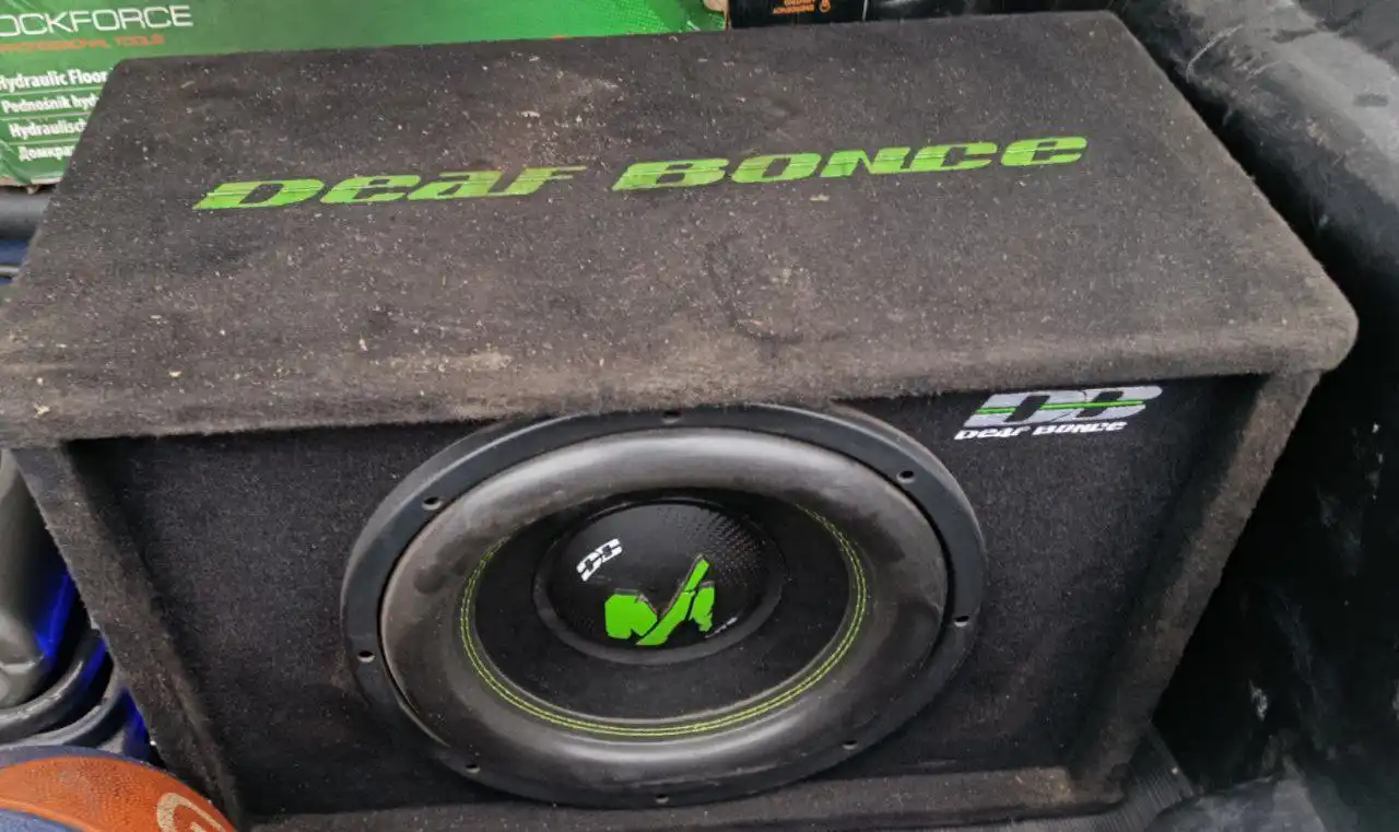 Продам активный сабвуфер