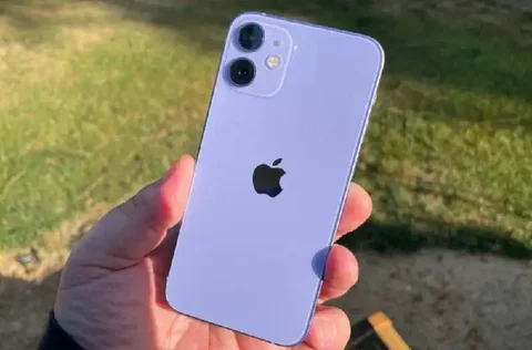 Куплю битый но рабочий Apple iPhone 12 mini на запчасти - Электроника в Воронеж