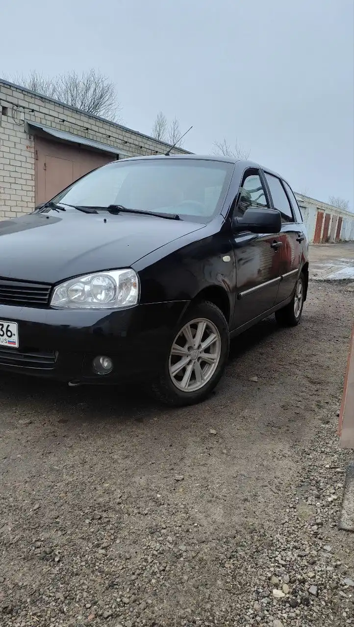 Продажа Лада Калина 2012 года комплектация Люкс