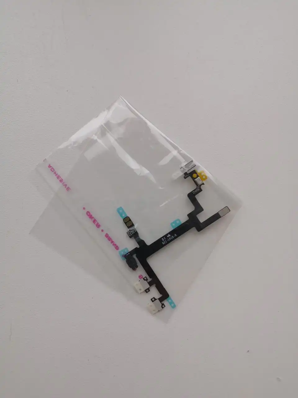 Продам новый шлейф для Apple iPhone 6S на кнопки громкости