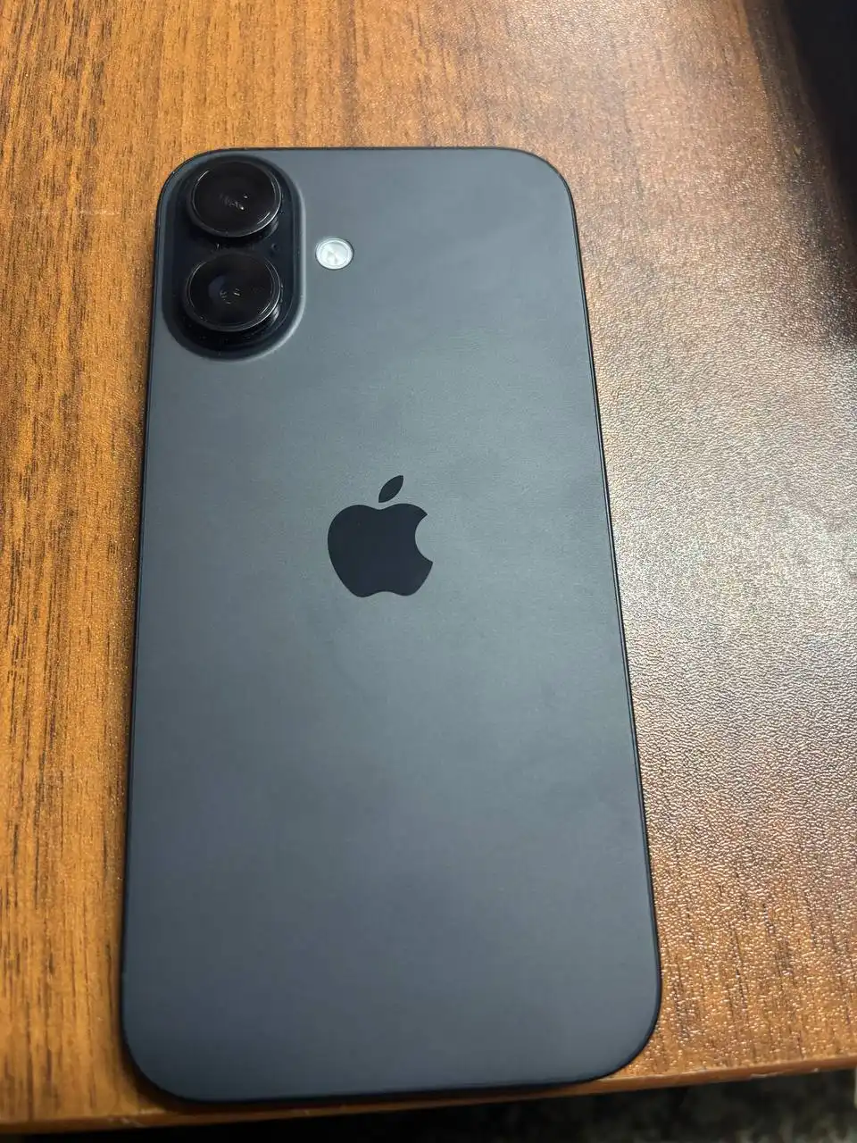 Продам айфон 16 на 128 в идеальном состоянии