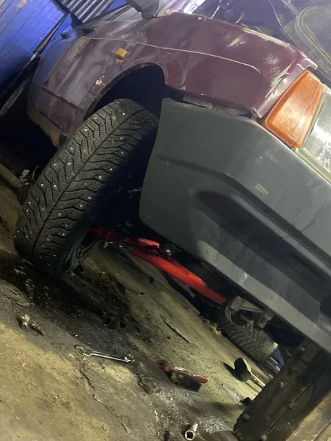 Продам зимний комплект шин с дисками - Авто в Воронеж