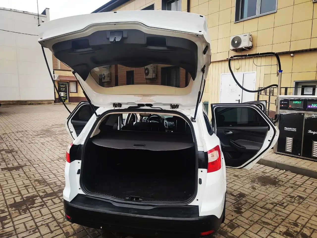 Автомобиль 2012 года в отличном состоянии