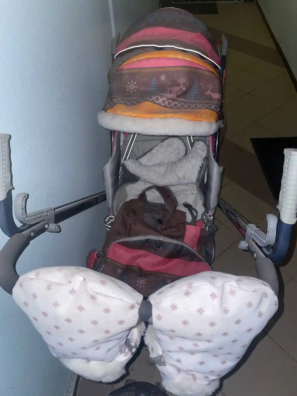 Продажа двух детских колясок: прогулочной и зимних санок