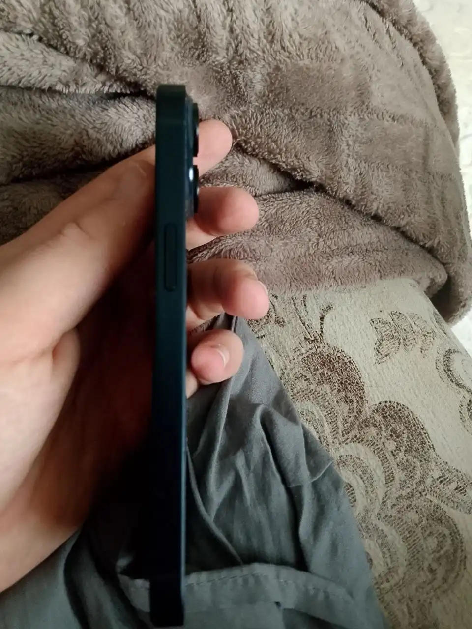 Продам iPhone 14 128 Гб с проводом