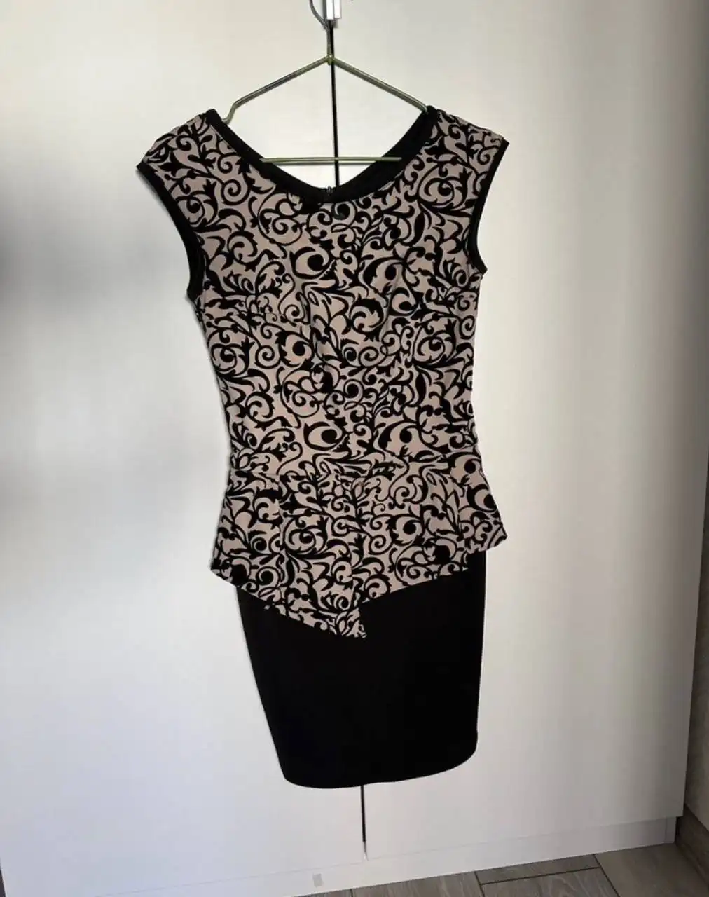 Платья и блузка размер 42