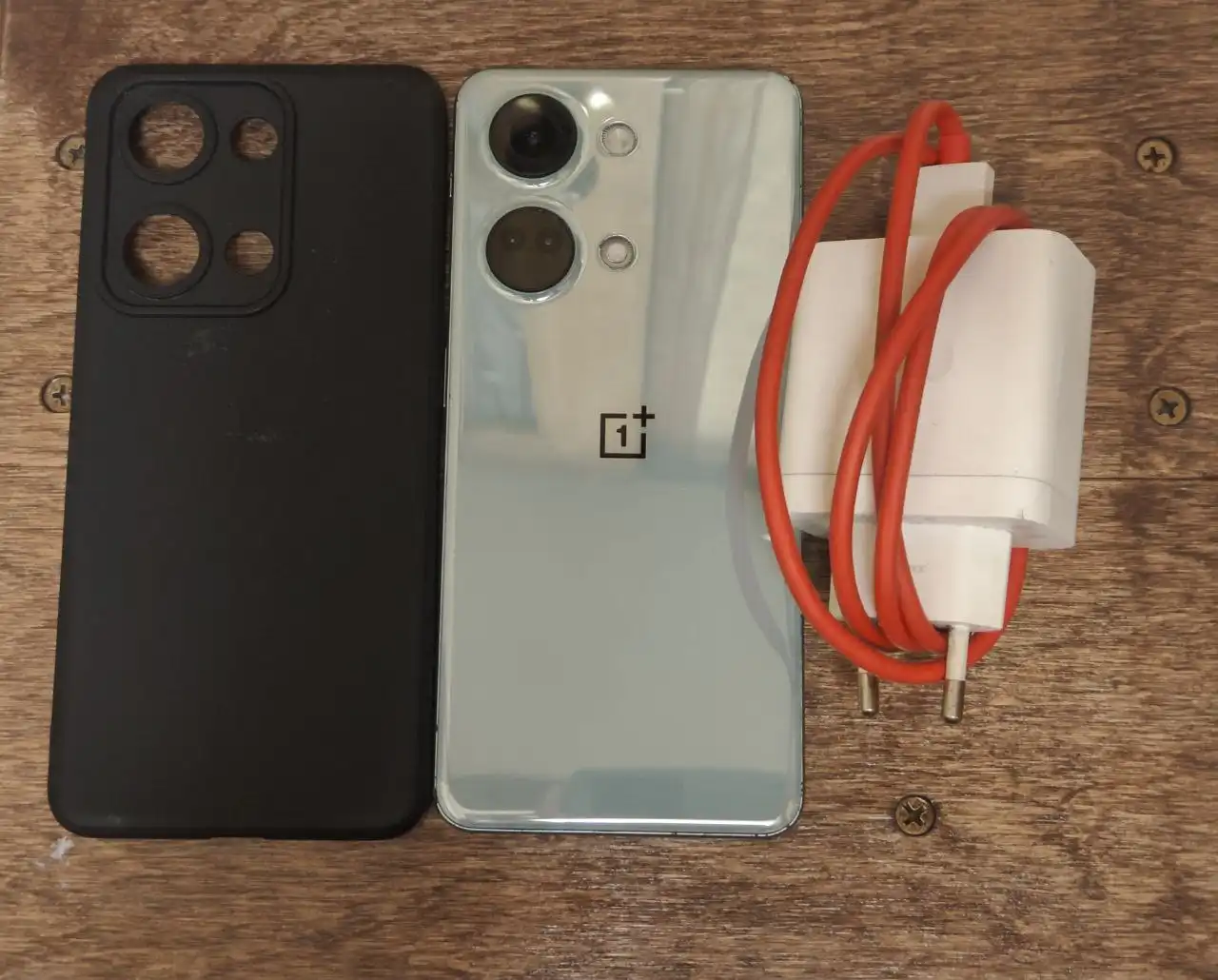 Продам OnePlus Nord 3 в хорошем состоянии