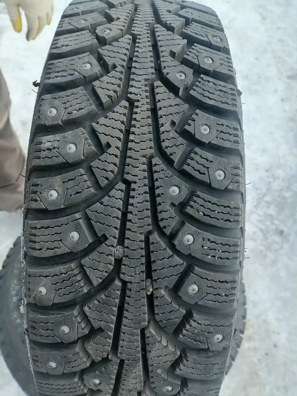 Штампы 14, конец 23 года, отъездили пол сезона - Шины и диски (Запчасти) в Воронеж