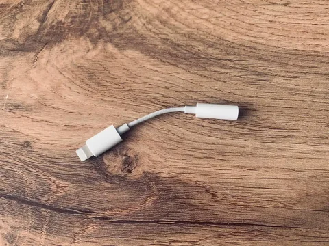 Переходник для наушников iPhone - Смартфоны и телефоны в Воронеж