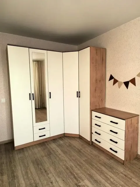 Продается угловой шкаф с комодом и зеркалом - Бытовая техника в Воронеж