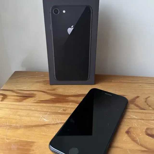 Продам iPhone 8 полный комплект - Смартфоны и телефоны в Воронеж