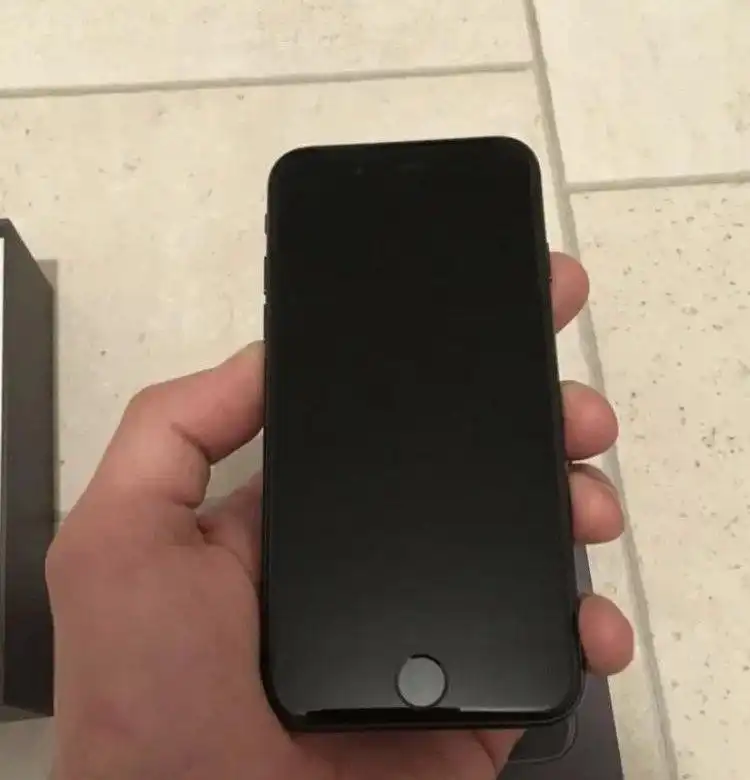 Продам iPhone 8 полный комплект - Смартфоны (Электроника) в Воронеж