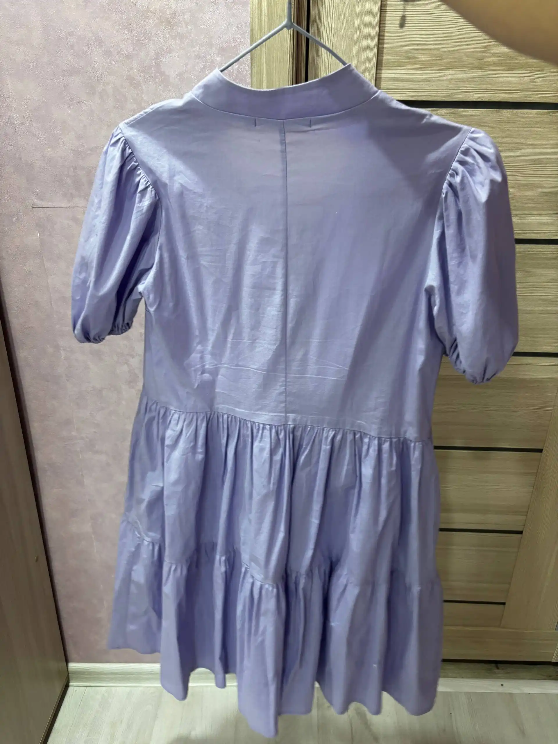 Продам летнее платье лавандового цвета размер 44 - Женская одежда (Одежда) в Воронеж