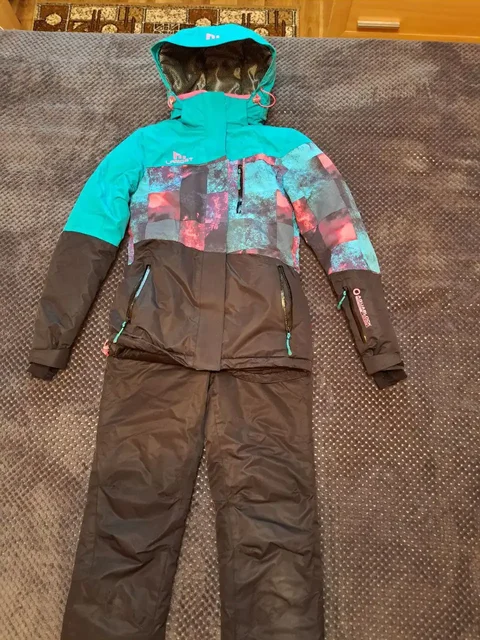 Продам зимний костюм для сильных морозов - Сумки в Воронеж