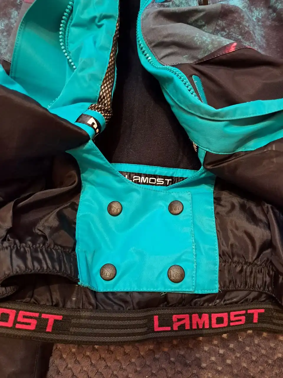 Продам зимний костюм для сильных морозов - Зимняя одежда (Одежда) в Воронеж