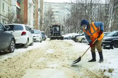 Срочно нужны работники для уборки снега сегодня ночью - Образование в Москва