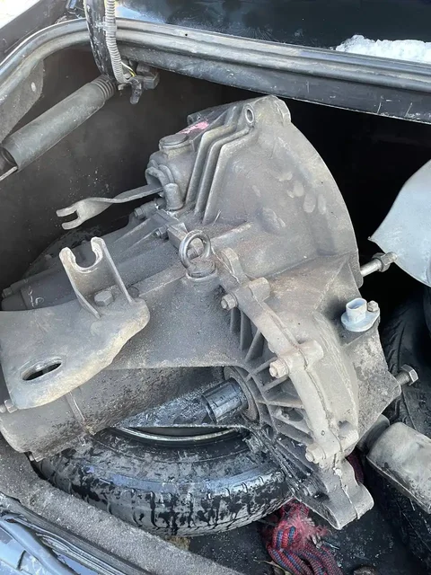 Запчасти для автомобиля Приора - Автоаксессуары в Тольятти