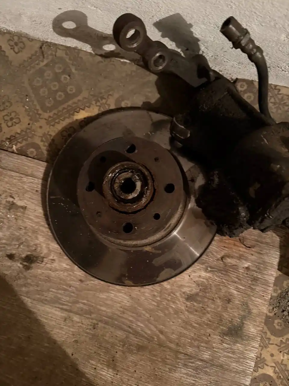 Комплект передних тормозов ВАЗ 2106 со ступицами - Тормозная система (Запчасти) в Тольятти