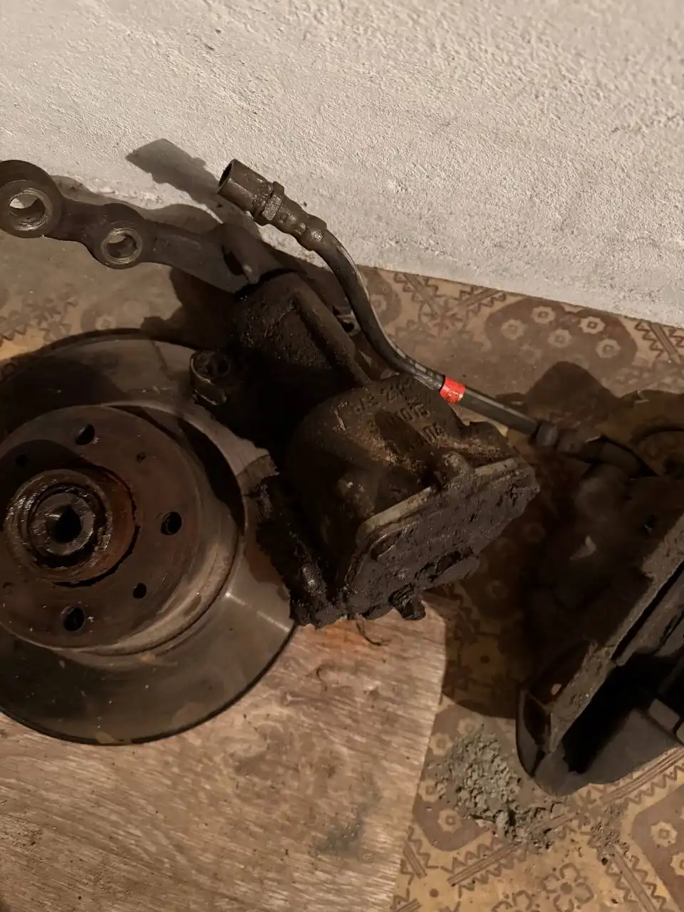 Комплект передних тормозов ВАЗ 2106 со ступицами - Тормозная система (Запчасти) в Тольятти