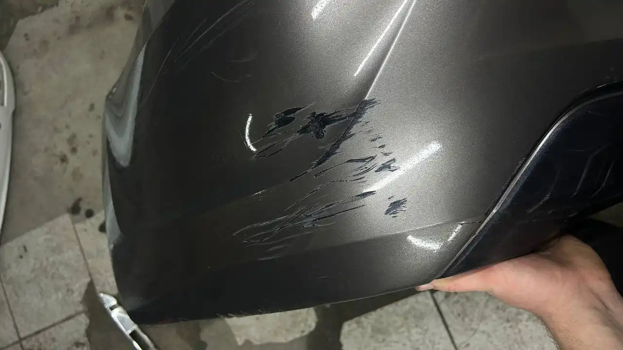 Задний бампер Гранта Лифтбэк - Автозапчасти (Запчасти) в Тольятти