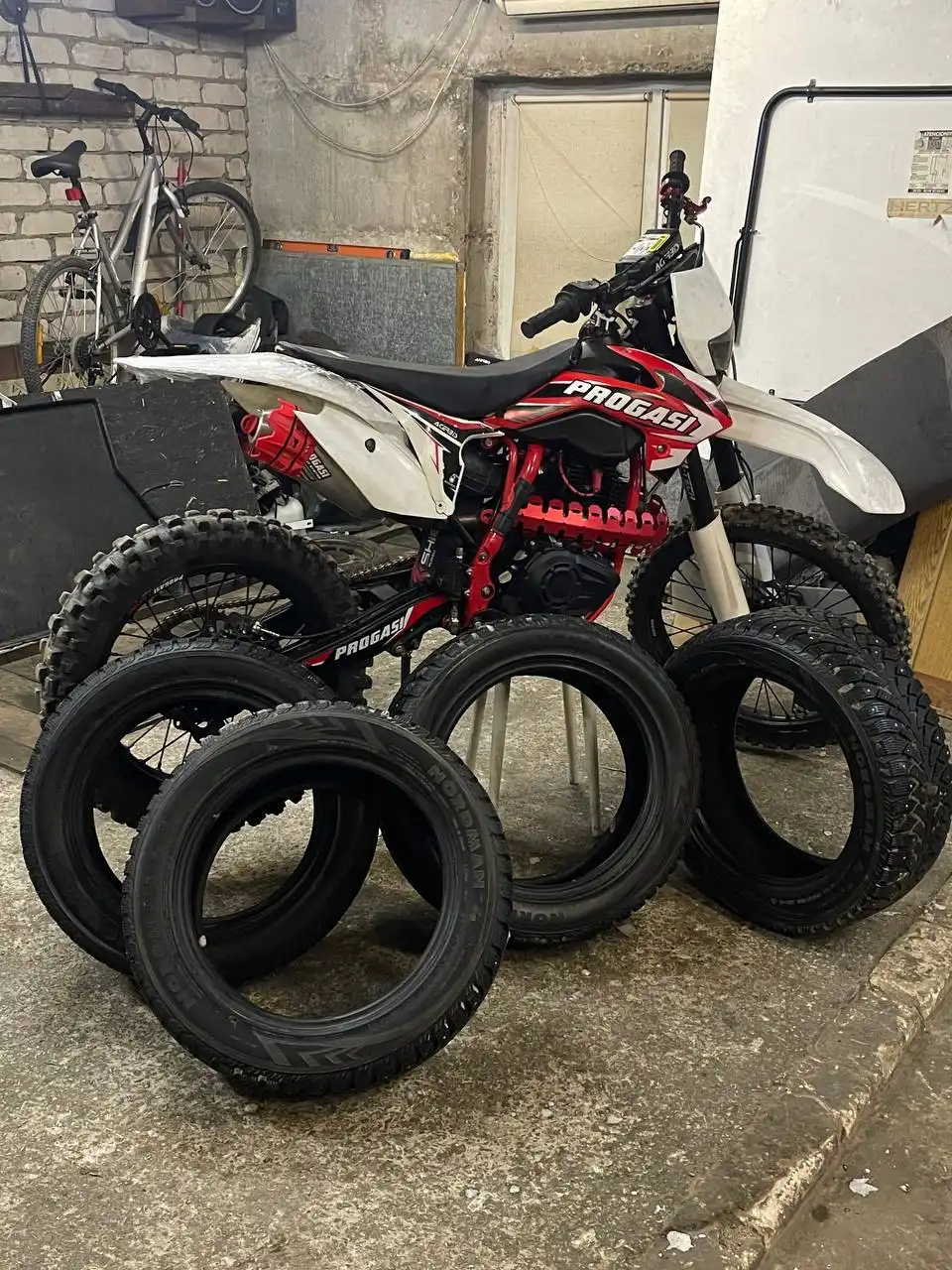 Продажа зимних шипованных шин Nordman 4 205/55/R16 - Шины и диски (Авто) в Тольятти