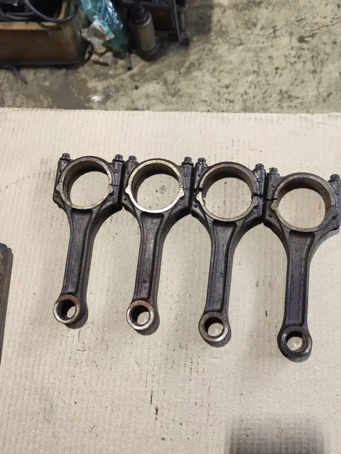 Шатуны и ролик Гранта - Запчасти в Тольятти