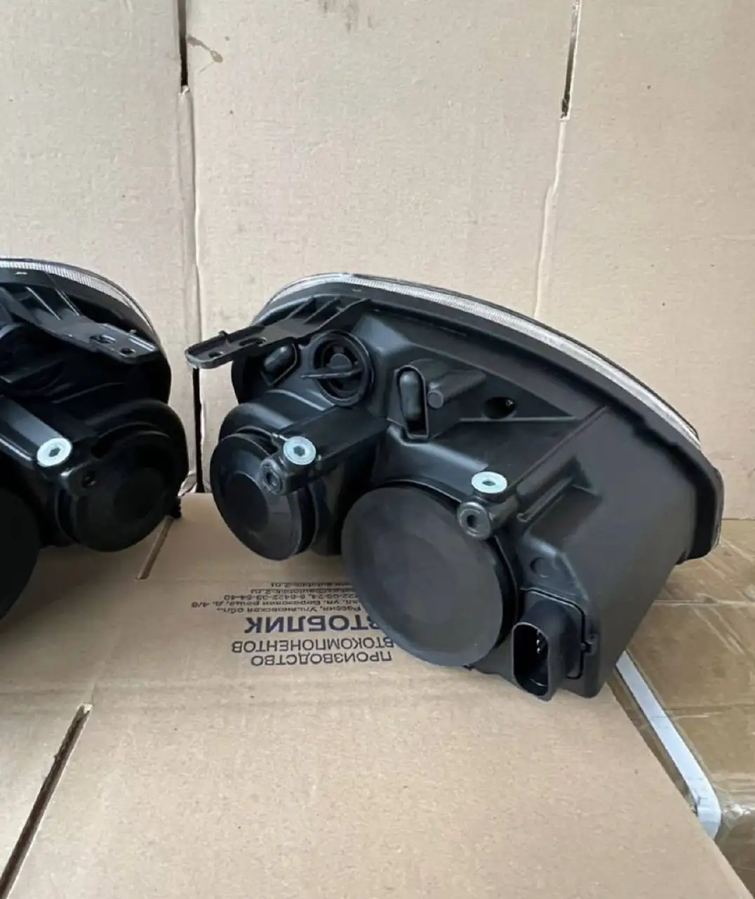 Фары на Ладу Приору с черной маской - Осветительные приборы (Запчасти) в Тольятти